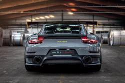 华体会体育-赛道上的终极审判，马克西在F1年度争冠之夜展现巨星价值