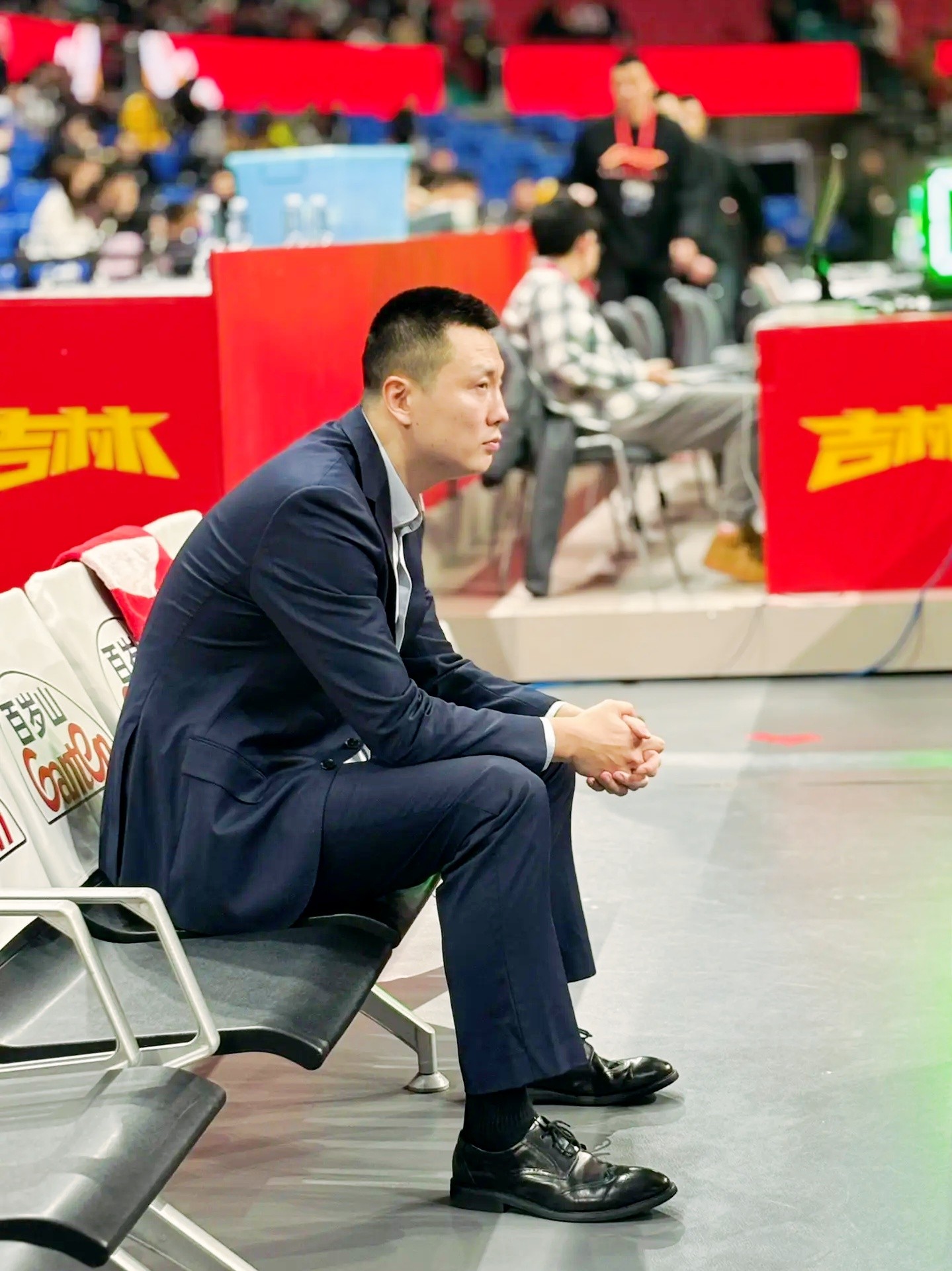 上海男篮五胜稳坐CBA榜首位置