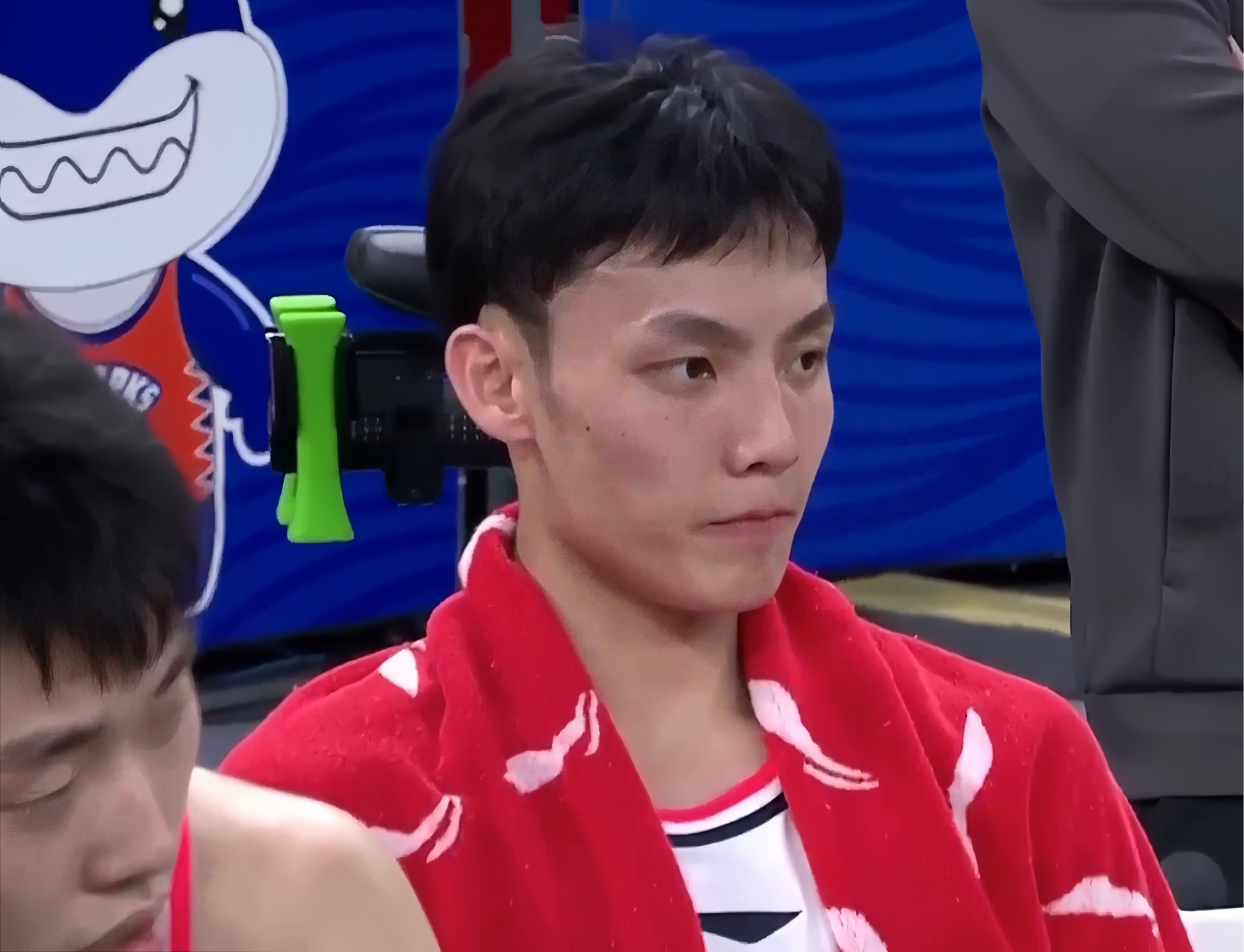 上海男篮努力追赶,保持前八位置 上海男篮努力追赶,保持前八位置