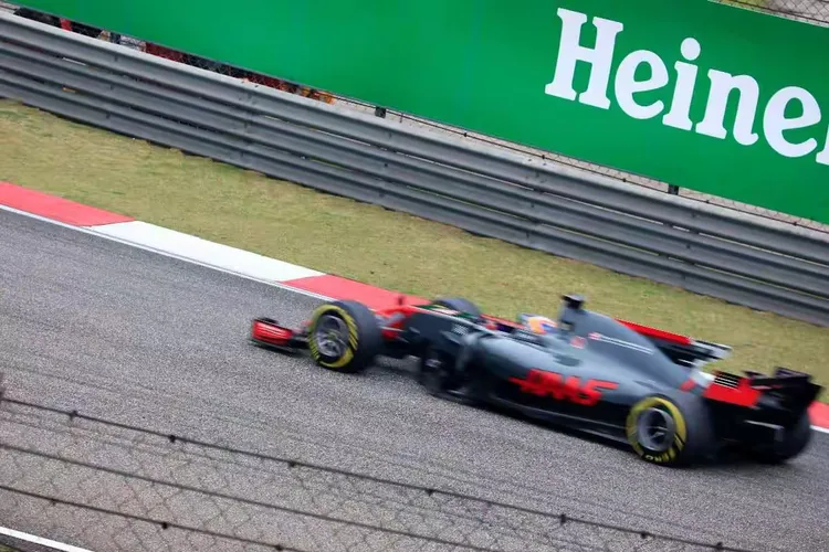 关于红牛二队碾压梅赛德斯，拉塞尔高光表现的信息