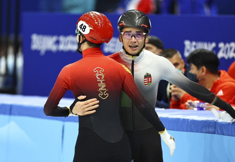 韩国队逆转奥地利队，奥恰洛夫带队取胜